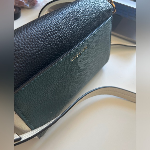 LOVE & LORE: Crossbody Bag - Picture 6 of 8